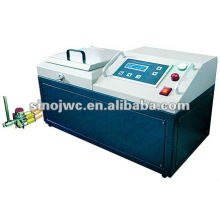 Liquid spraying machine